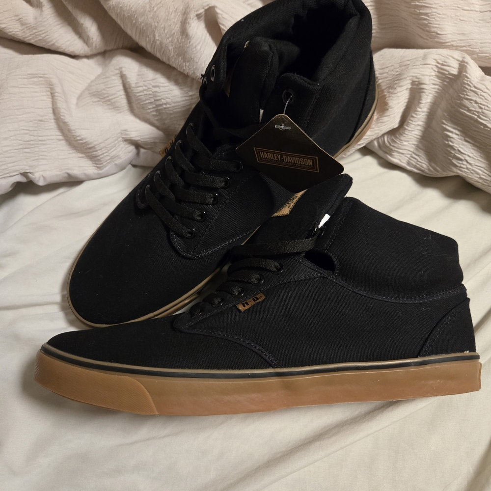 Harley-Davidson Men's Black Sneakers with Tan Sole